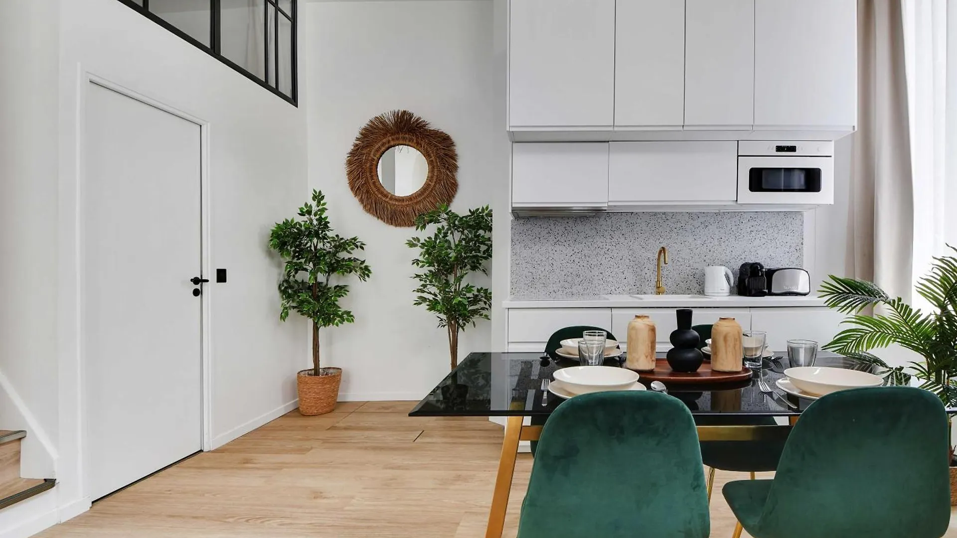 Charming 2br- 4p - Rochechouart Apartment Paris