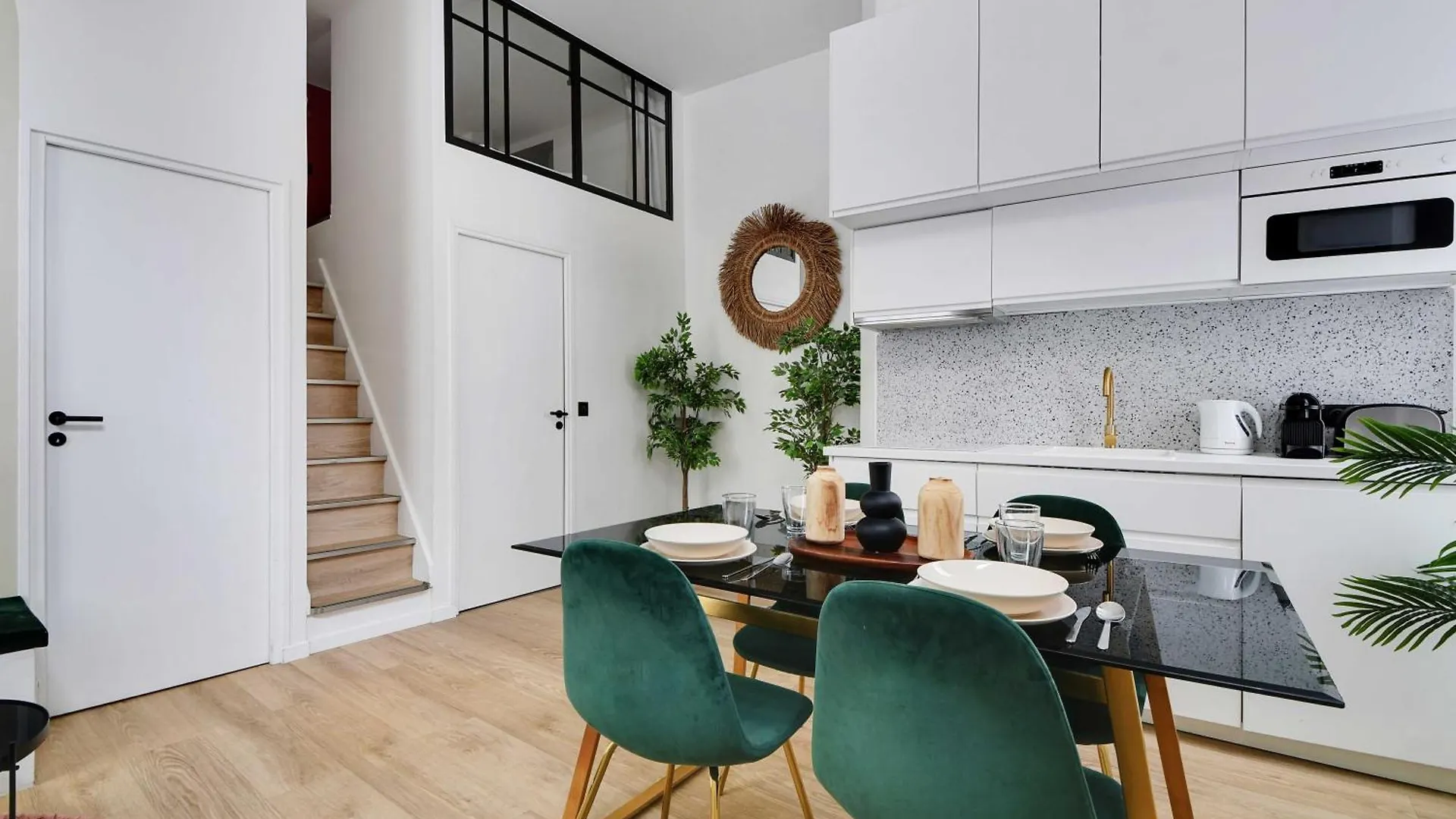 Apartment Charming 2br- 4p - Rochechouart Paris